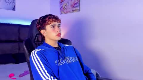 Snapshot of aiiden_15 chatting on 7, 10, 2025 Aiden online show from 7, 10, 2025