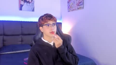 Snapshot of aiiden_15 chatting on 14, 10, 2025 Aiden online show from 14, 10, 2025