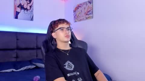 Snapshot of aiiden_15 chatting on 20, 10, 2025 Aiden online show from 20, 10, 2025