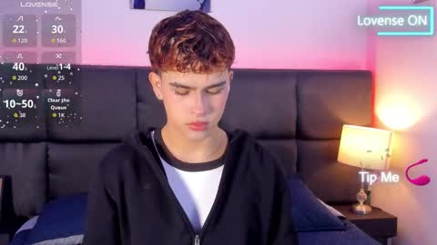 Snapshot of aiiden_15 chatting on 21, 10, 2025 Aiden online show from 21, 10, 2025