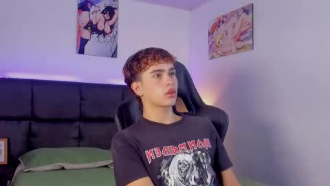 Snapshot of aiiden_15 chatting on 27, 10, 2025 Aiden online show from 27, 10, 2025