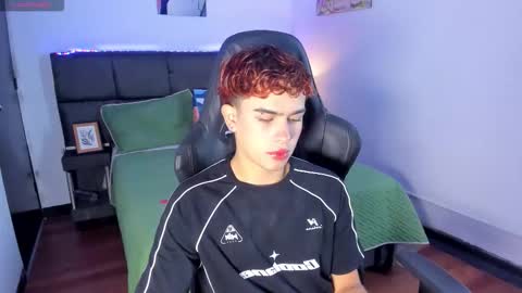 Snapshot of aiiden_15 chatting on 20, 11, 2025 Aiden online show from 20, 11, 2025