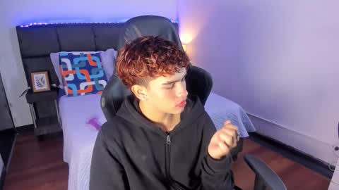 Snapshot of aiiden_15 chatting on 2, 12, 2025 Aiden online show from 2, 12, 2025