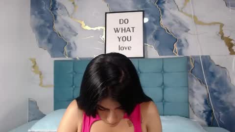 Snapshot of aiilynn_1 chatting on 20, 4, 2026 Ailyn online show from 20, 4, 2026
