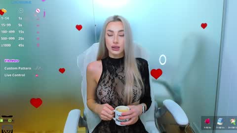 Snapshot of aileen_williams chatting on 15, 10, 2025 Allie online show from 15, 10, 2025