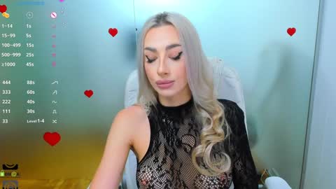 Snapshot of aileen_williams chatting on 22, 10, 2025 Allie online show from 22, 10, 2025