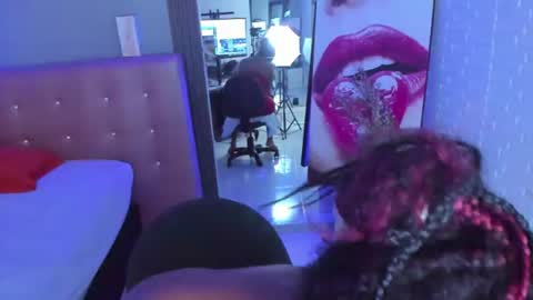Snapshot of aileenkeys chatting on 19, 6, 2026 aileenkeys online show from 19, 6, 2026