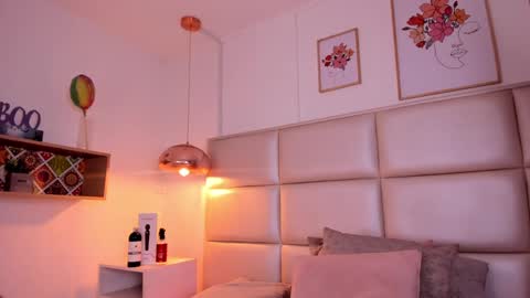 Snapshot of aily_yozuko chatting on 13, 12, 2024 Aily Yozuko online show from 13, 12, 2024