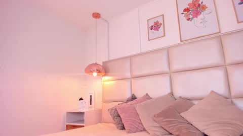 Snapshot of aily_yozuko chatting on 18, 2, 2025 Aily Yozuko online show from 18, 2, 2025