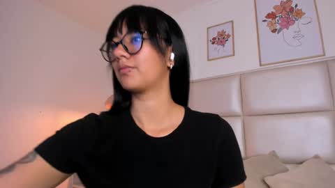 Snapshot of aily_yozuko chatting on 20, 2, 2025 Aily Yozuko online show from 20, 2, 2025