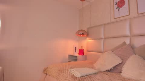 Snapshot of aily_yozuko chatting on 10, 9, 2025 Aily Yozuko online show from 10, 9, 2025