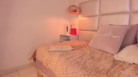 Snapshot of aily_yozuko chatting on 28, 10, 2025 Aily Yozuko online show from 28, 10, 2025