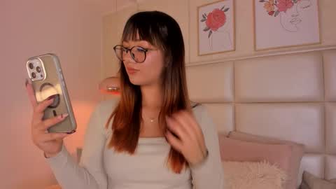 Snapshot of aily_yozuko chatting on 27, 11, 2025 Aily Yozuko online show from 27, 11, 2025