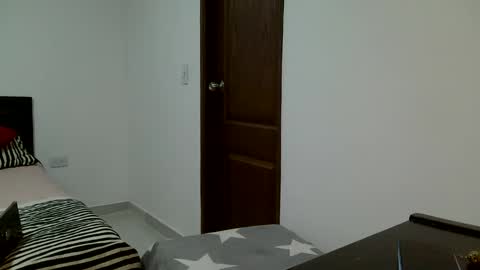 J  online show from 12, 9, 2025