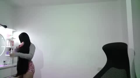 Snapshot of aineangeel chatting on 30, 11, 2025 AINE online show from 30, 11, 2025