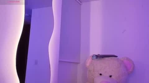 Ash             INDEPENDET MODEL  online show from 10, 11, 2025