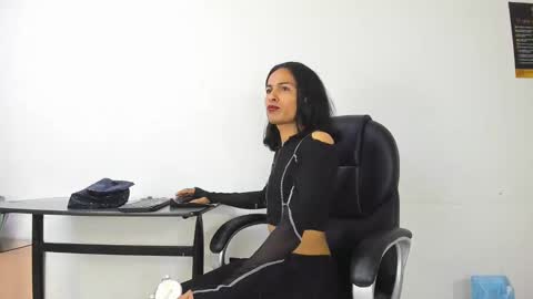 Aisha online show from 16, 11, 2025