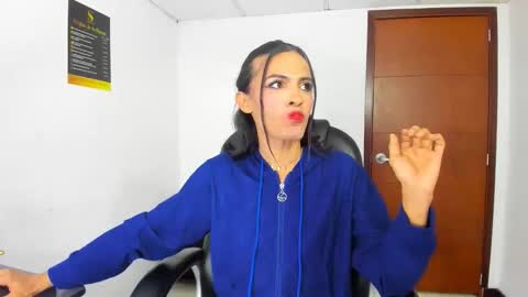 Snapshot of aisha_hotts777 chatting on 21, 12, 2025 Aisha online show from 21, 12, 2025