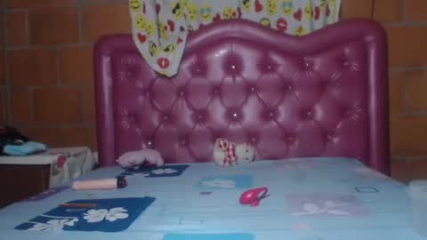 aisha koswell3 online show from 20, 2, 2025