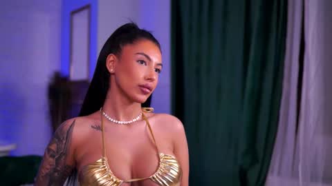 Snapshot of aishaadevoe chatting on 14, 12, 2025 Maddy online show from 14, 12, 2025