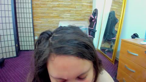 Aisha online show from 19, 12, 2025