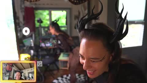 Snapshot of aishathemermaid chatting on 2, 3, 2025 Aisha the Mermaid online show from 2, 3, 2025