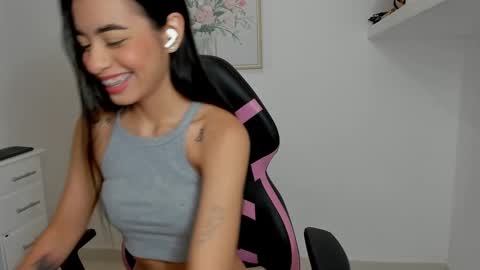 VALENTINA  independent online show from 15, 2, 2025