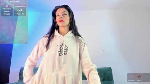 Snapshot of aitanna_garciia chatting on 17, 11, 2025 Aitana Garcia online show from 17, 11, 2025