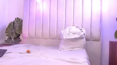 Snapshot of aji_golds chatting on 22, 6, 2026 aji_golds online show from 22, 6, 2026