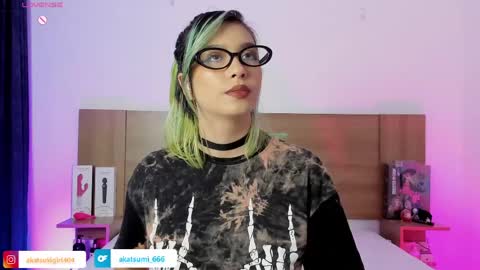 Snapshot of akatsumi_ chatting on 23, 4, 2026 Akartsumi online show from 23, 4, 2026