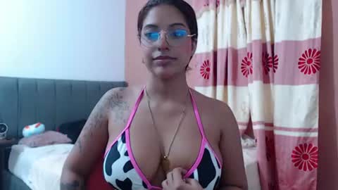 Akemi 3 online show from 15, 6, 2026