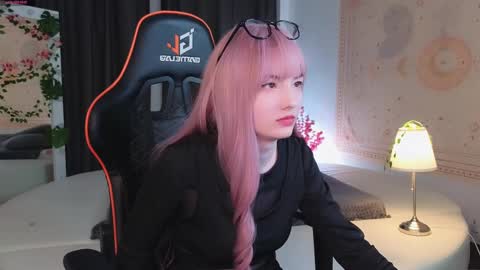 Akemi online show from 26, 2, 2025