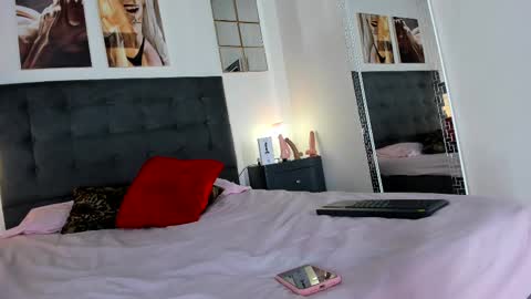 Akemi online show from 2, 3, 2025