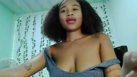 akemy_saunderz online show from 16, 6, 2026