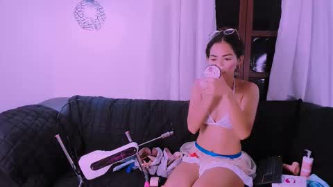 Snapshot of akira_hime chatting on 24, 9, 2025 Akira online show from 24, 9, 2025