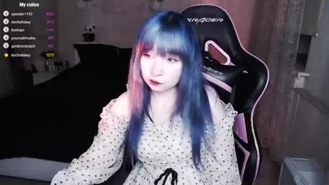 Snapshot of akirahartyx chatting on 19, 10, 2025 akirahartyx online show from 19, 10, 2025