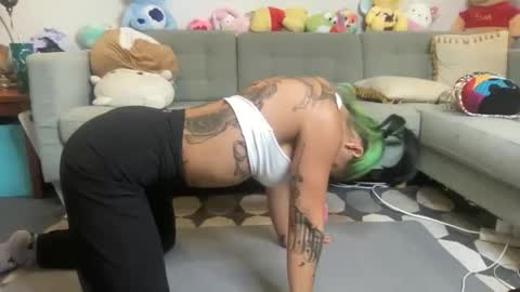 Akira Zay online show from 5, 2, 2026