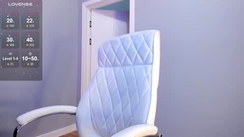 Snapshot of akura_01 chatting on 23, 9, 2025 Akura is here 3 online show from 23, 9, 2025