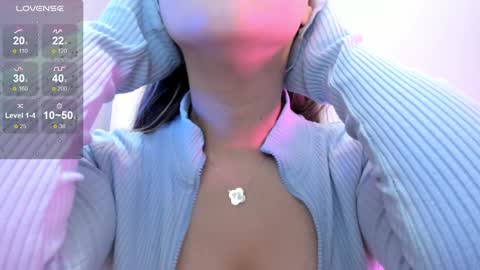 Snapshot of akura_01 chatting on 23, 10, 2025 Akura is here 3 online show from 23, 10, 2025