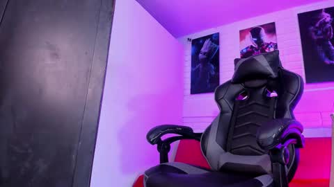 Alahia Rodriguez online show from 1, 11, 2025