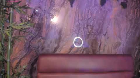 ALAHIA online show from 25, 11, 2025