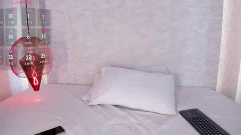 Alahia online show from 27, 10, 2025