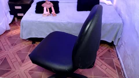 alaia_blue1 online show from 23, 10, 2025