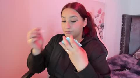 Alaia Carter online show from 17, 10, 2025