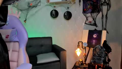Snapshot of alaia_love77 chatting on 8, 10, 2025 Alaia online show from 8, 10, 2025