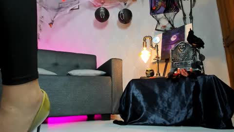 Snapshot of alaia_love77 chatting on 9, 10, 2025 Alaia online show from 9, 10, 2025