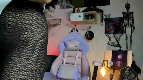 Snapshot of alaia_love77 chatting on 16, 10, 2025 Alaia online show from 16, 10, 2025