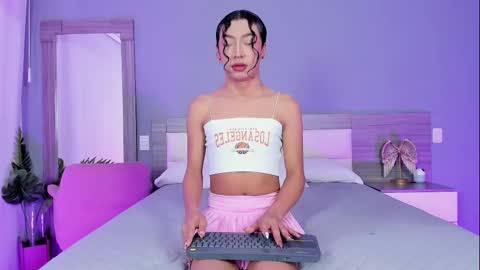 Snapshot of alaiaguerra chatting on 4, 10, 2025 alaiaguerra online show from 4, 10, 2025