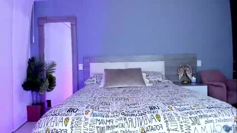 Snapshot of alaiaguerra chatting on 8, 10, 2025 alaiaguerra online show from 8, 10, 2025