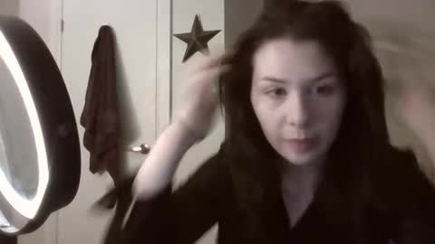 Snapshot of alainaseren chatting on 19, 5, 2026 alainaseren online show from 19, 5, 2026